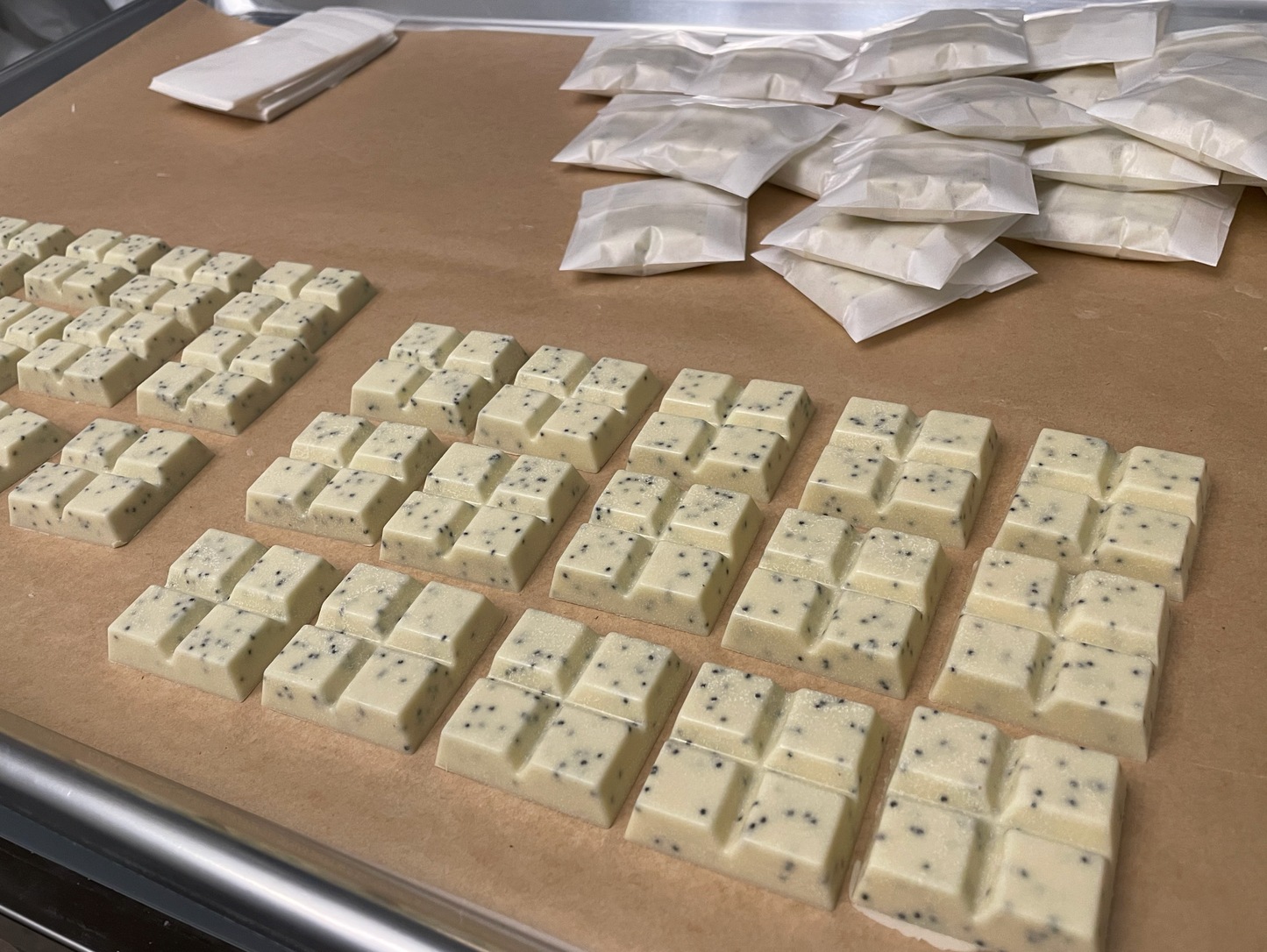 The Bee's Knees: Lemon Poppyseed White Chocolate Bar
